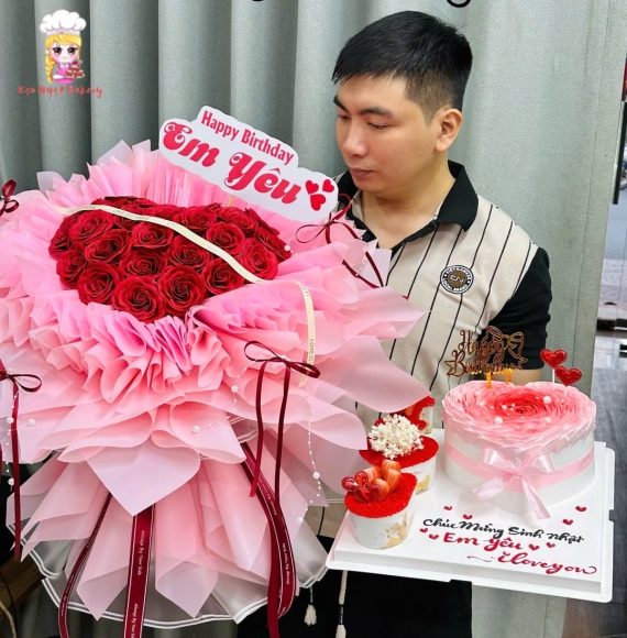 Set bánh và hoa tone hồng siêu sang 