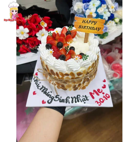 Bánh kem bắp phủ đầy dâu tây