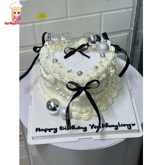 Bánh kem tone trắng trang trí kim tuyến 