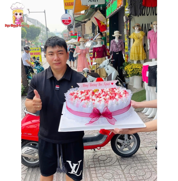 Bánh kem tạo hình hoa lớn tặng 8/3