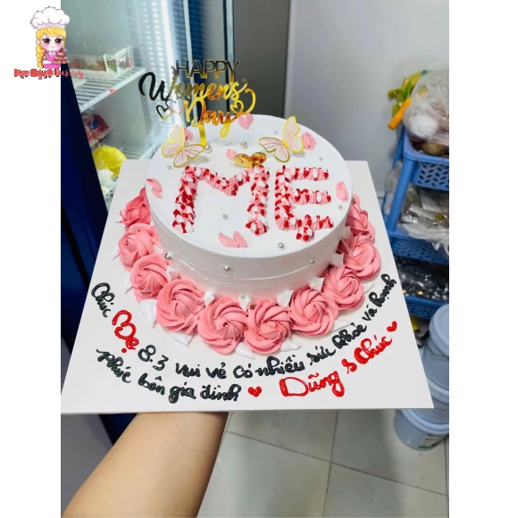 Bánh kem trang trí hoa xinh tặng mẹ 8/3