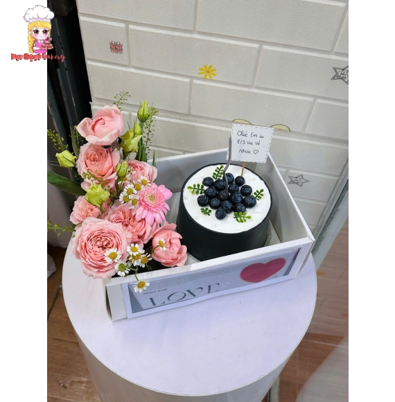 Set bánh kem và hoa tặng vợ siêu hot