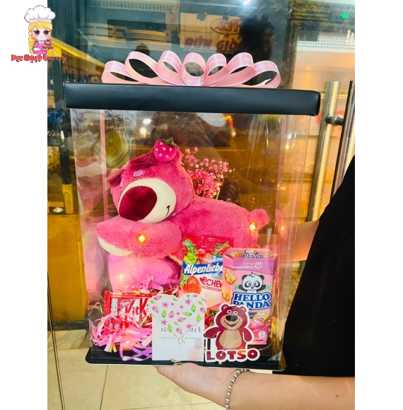 Gấu dâu hộp meca đen 02