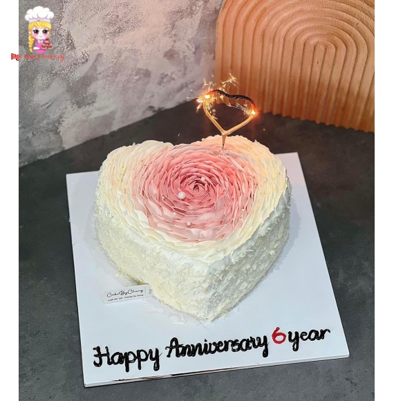 Mẫu bánh tim hoa Hồng kỉ niệm