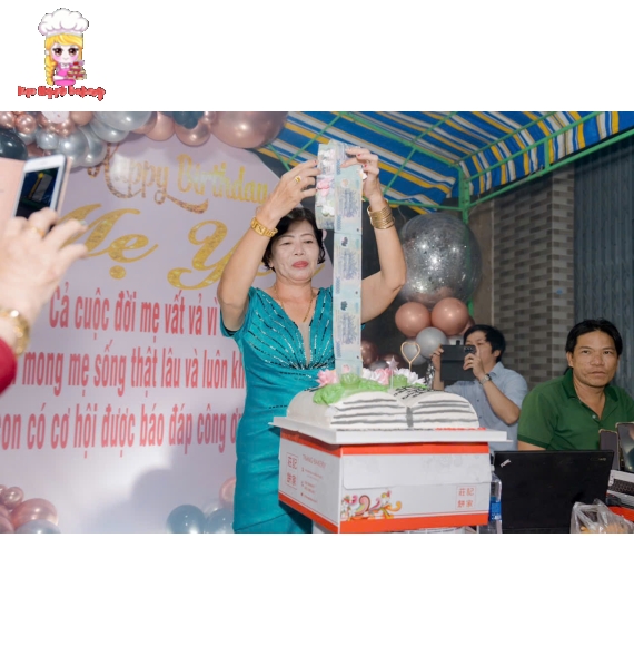 Bánh Kem Rút Tiền Tặng Mẹ