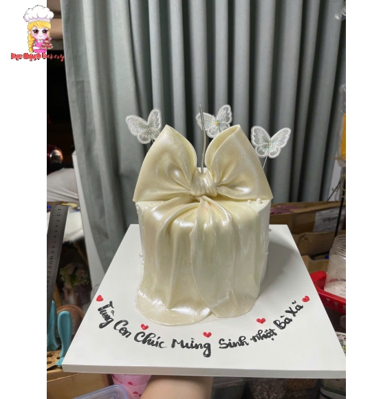 Bánh kem rút tiền sang trọng ở gò vấp