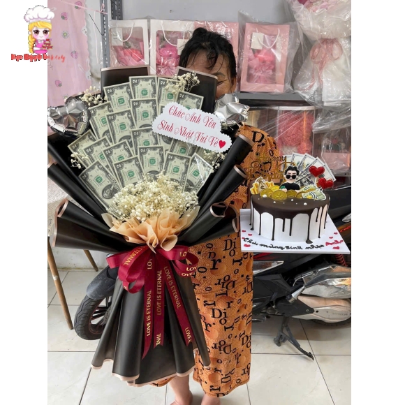 Combo hoa tiền đô và bánh kem chúc mừng anh
