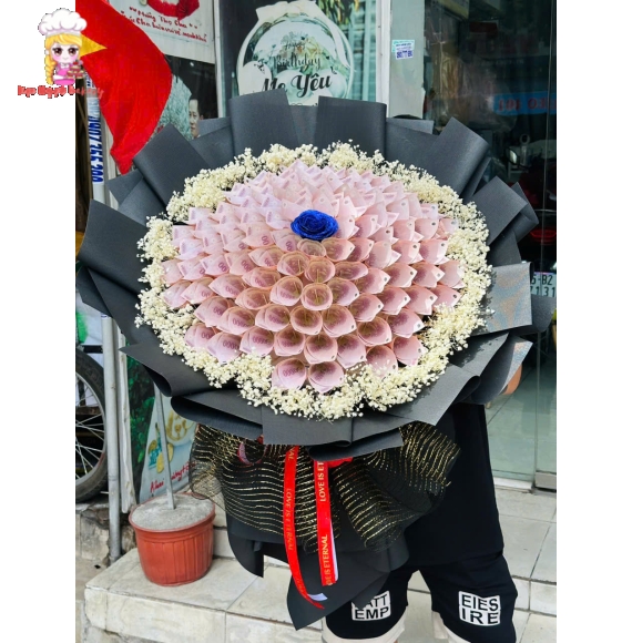 Bó hoa tiền bó tròn khổng lồ