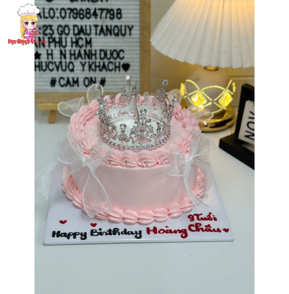 Bánh kem thổi kim tuyến tone hồng hot năm 2025