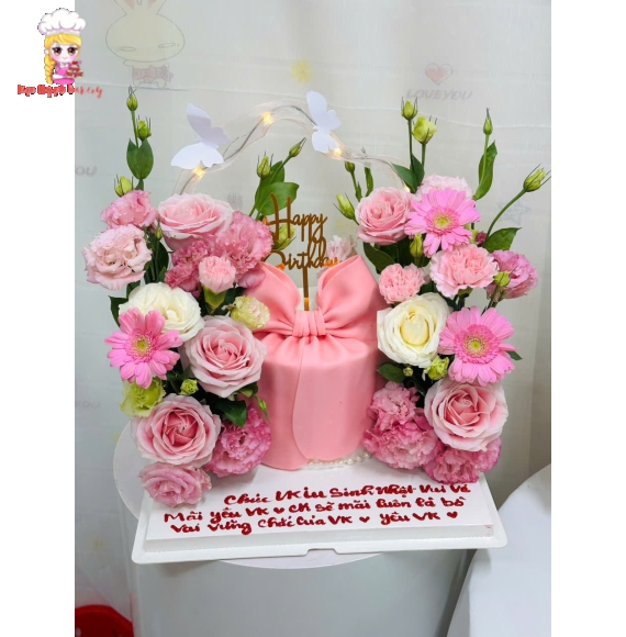 Bánh kem nơ hồng lớn kèm hot tươi 2025