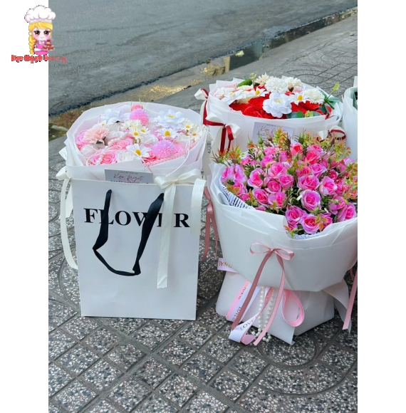 Hoa sáp cao cấp tại kẹo Ngọt Bakery