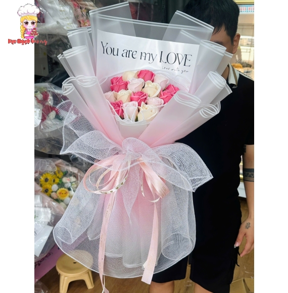 Mẫu bó hoa tone hồng giao ở quận 7