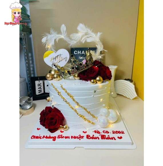 Bánh kem mẫu đẹp hot 2026 kết hợp hoa tươi