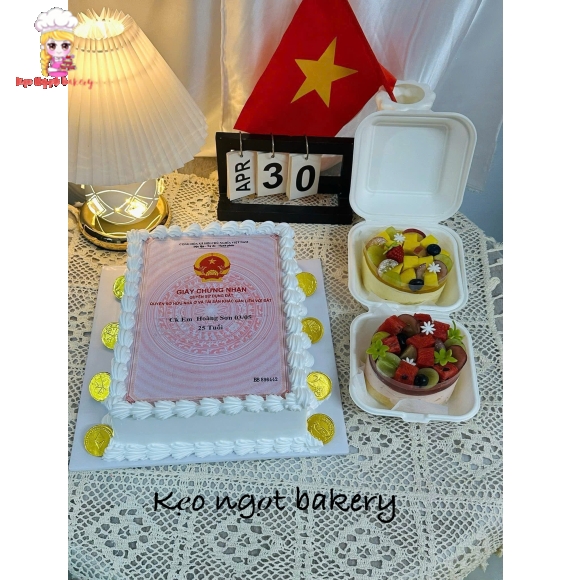 Bánh kem trang trí hài hước tặng bạn nam 
