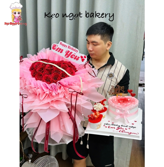 Set bánh và hoa tone hồng siêu sang 