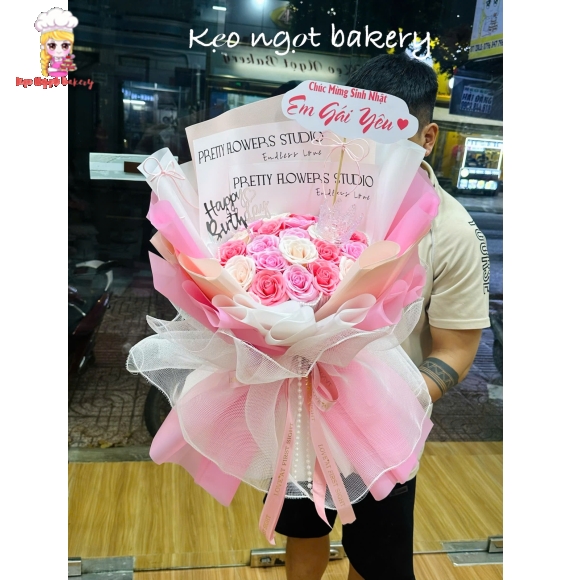 Bó hoa sáp tone hồng mix với màu trắng 